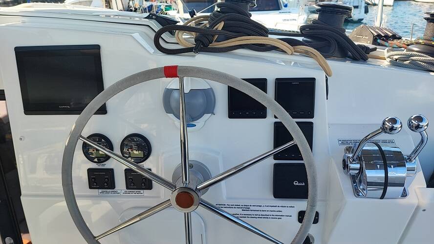 Catamaran Fountaine Pajot Isla 40 Blue Orion