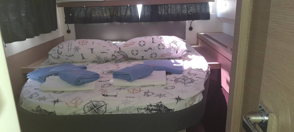 Katamaran Fountaine Pajot Isla 40 Ares X