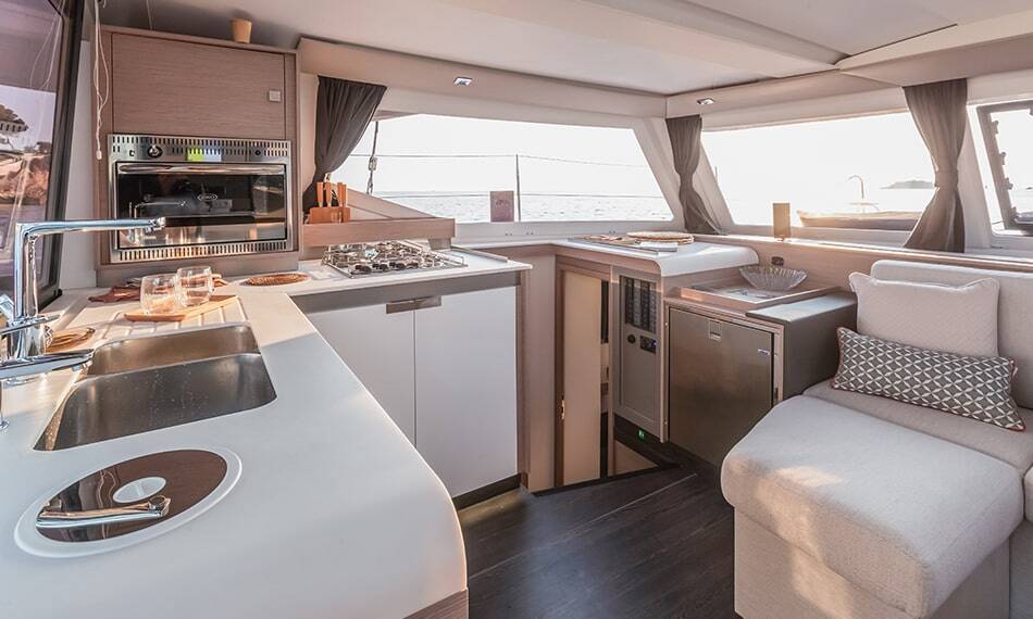 Catamaran Fountaine Pajot Isla 40 Ilde