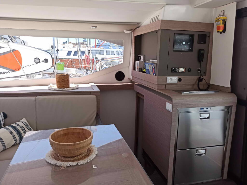 Catamaran Fountaine Pajot Isla 40 PRESTIGE
