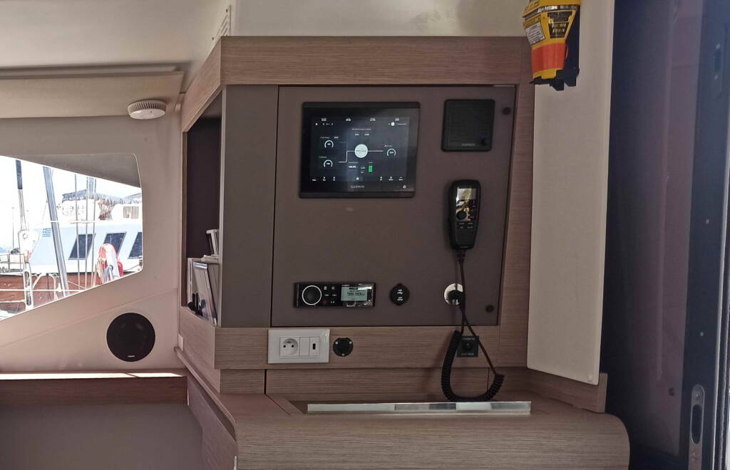 Catamaran Fountaine Pajot Isla 40 PRESTIGE