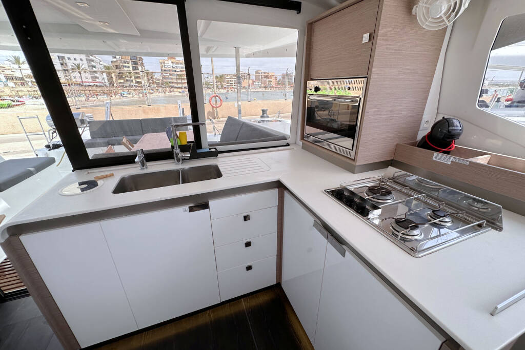 Katamaran Fountaine Pajot Isla 40 Laja