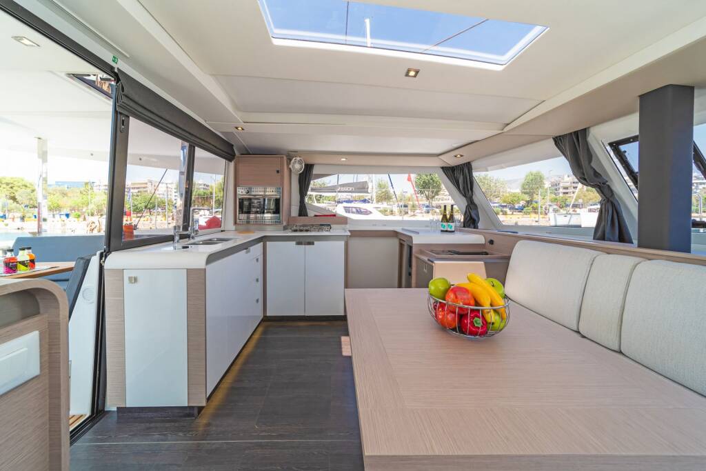 Katamaran Fountaine Pajot Isla 40 Aifos