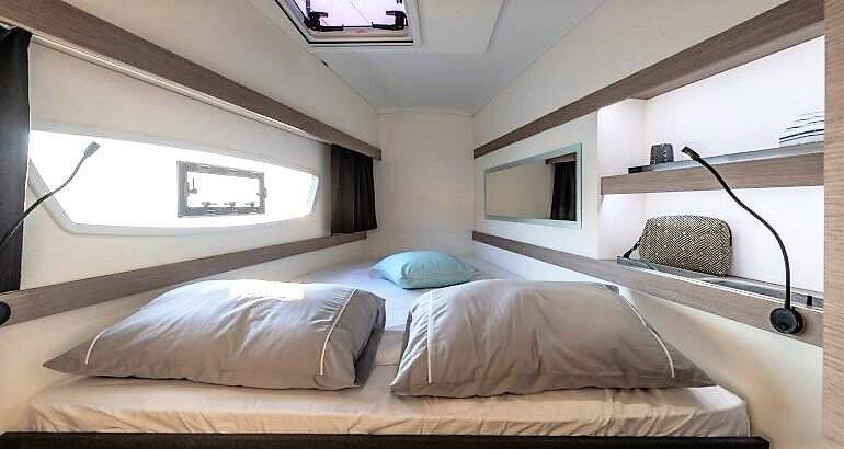 Catamaran Fountaine Pajot Isla 40 Almiriki