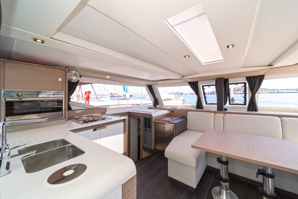 Katamaran Fountaine Pajot Isla 40 First Step