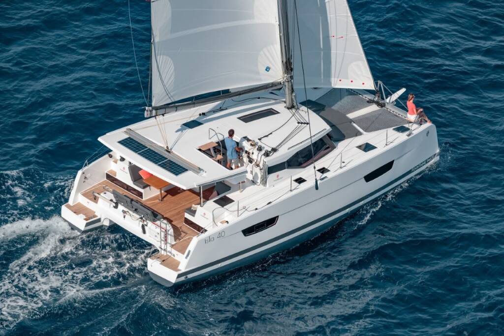 Catamaran Fountaine Pajot Isla 40 First Step