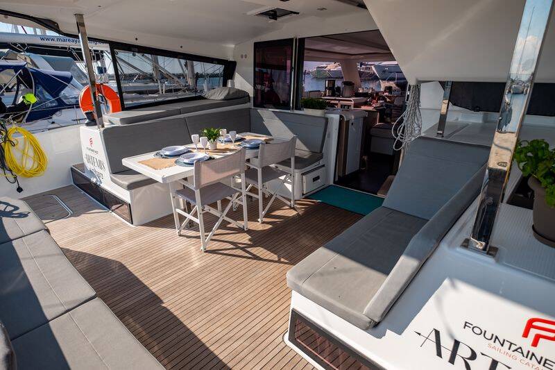 Katamaran Fountaine Pajot Isla 40 Artemis