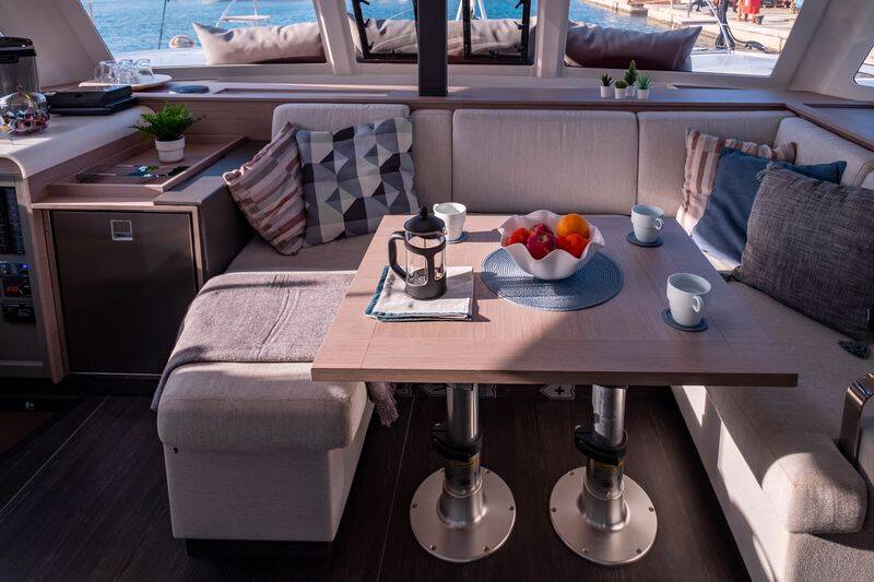 Katamaran Fountaine Pajot Isla 40 Artemis