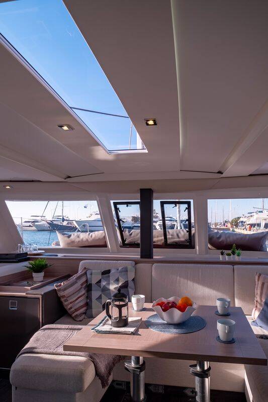 Katamaran Fountaine Pajot Isla 40 Artemis