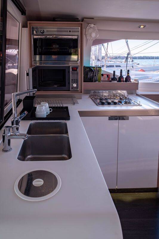 Katamaran Fountaine Pajot Isla 40 Artemis