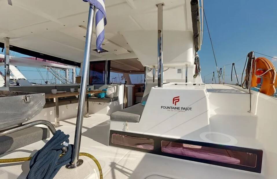 Catamaran Fountaine Pajot Isla 40 Blue Serenity