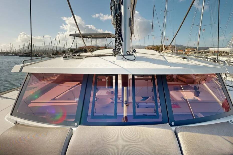 Catamaran Fountaine Pajot Isla 40 Blue Serenity