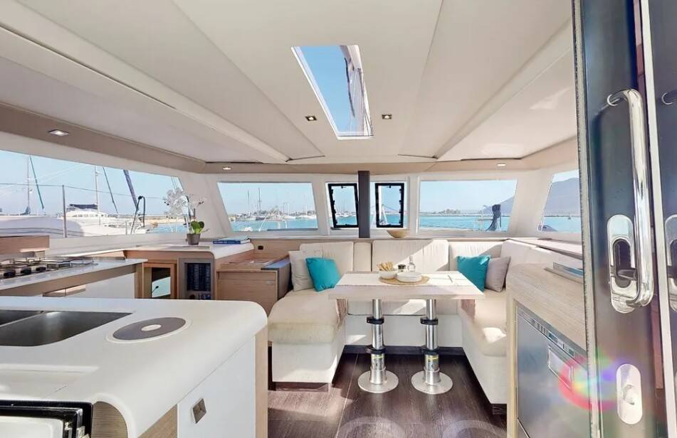 Catamaran Fountaine Pajot Isla 40 Blue Serenity