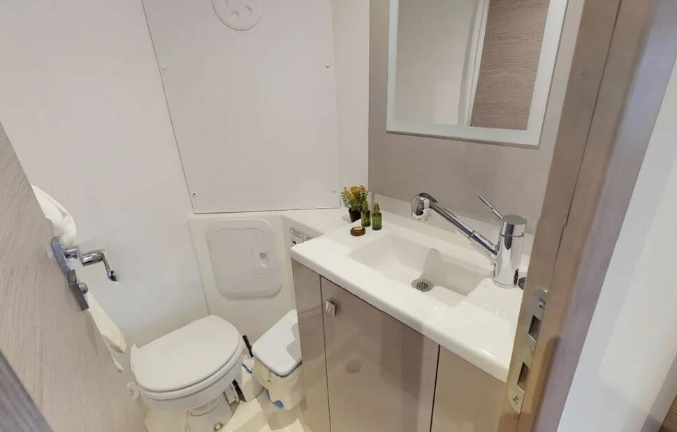Catamaran Fountaine Pajot Isla 40 Blue Serenity