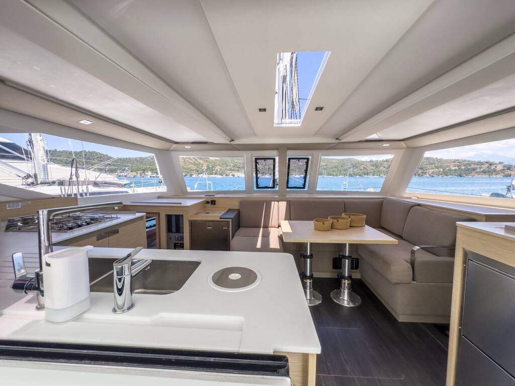 Catamaran Fountaine Pajot Isla 40 Portofino
