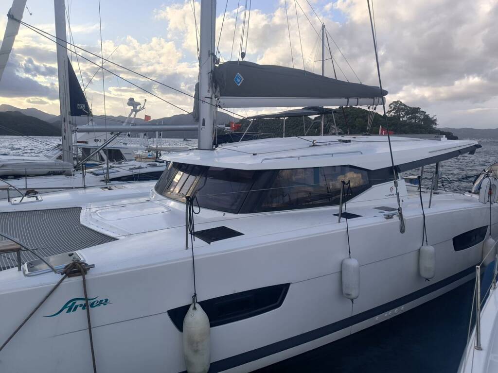 Katamaran Fountaine Pajot Isla 40 Arven