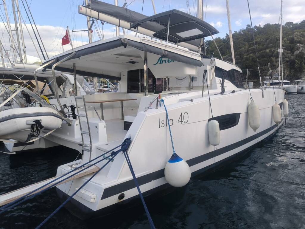 Katamaran Fountaine Pajot Isla 40 Arven