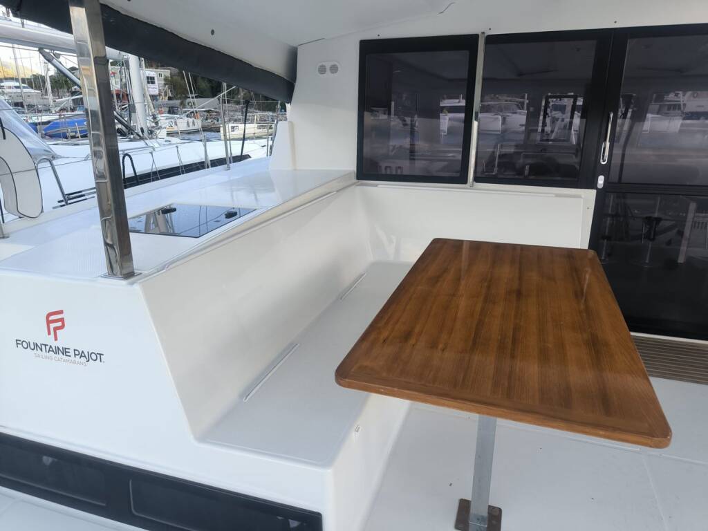 Katamaran Fountaine Pajot Isla 40 Arven