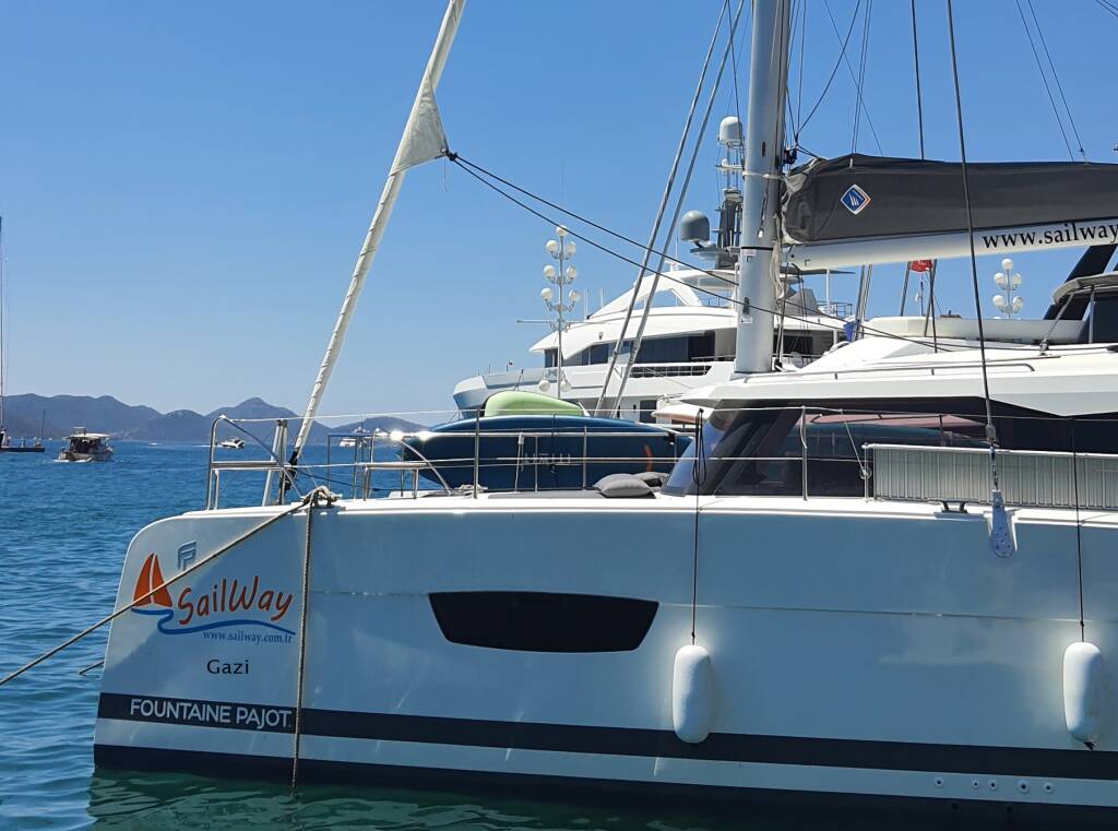 Katamaran Fountaine Pajot Isla 40 Gazi