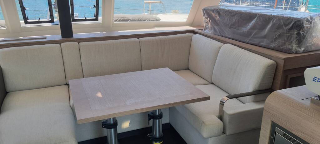 Katamaran Fountaine Pajot Isla 40 Gazi