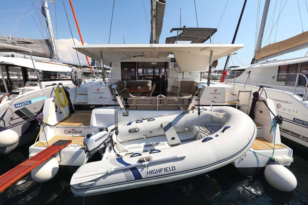 Catamaran Fountaine Pajot Lucia 40 Canopus