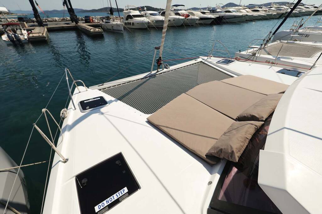 Catamaran Fountaine Pajot Lucia 40 Canopus