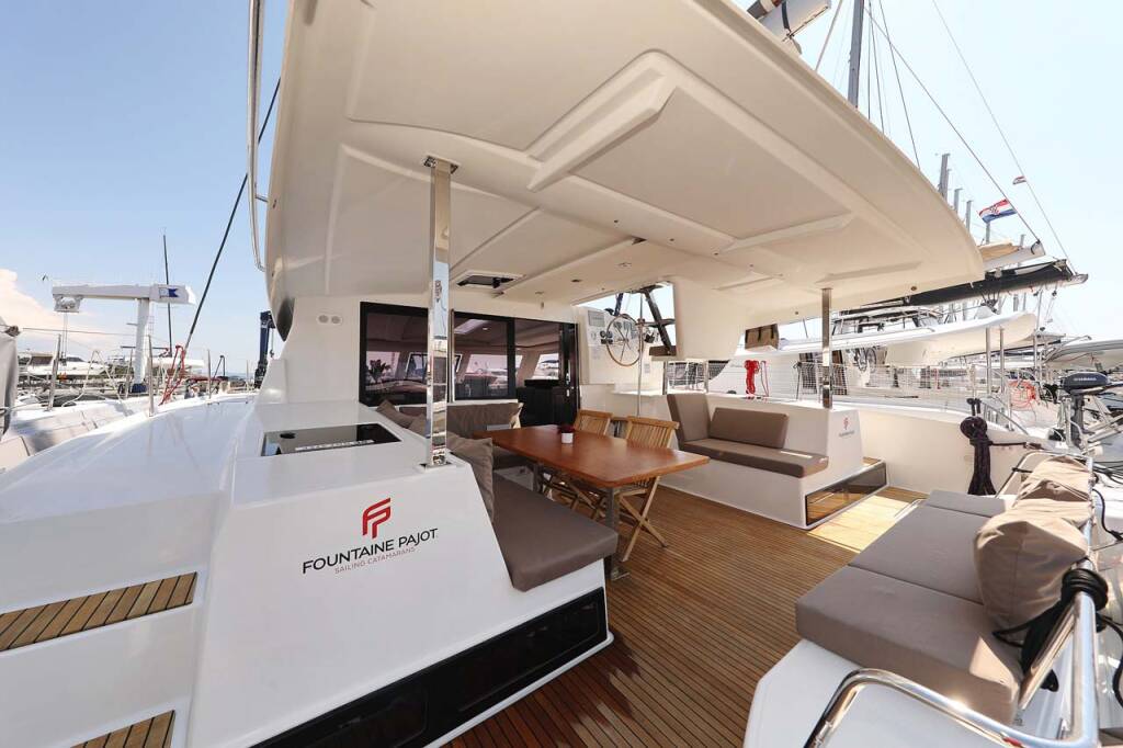 Catamaran Fountaine Pajot Lucia 40 Canopus