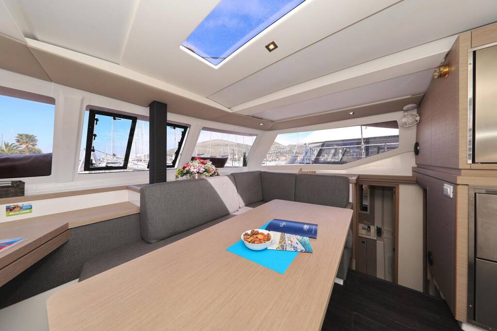 Katamaran Fountaine Pajot Lucia 40 Felicitas II