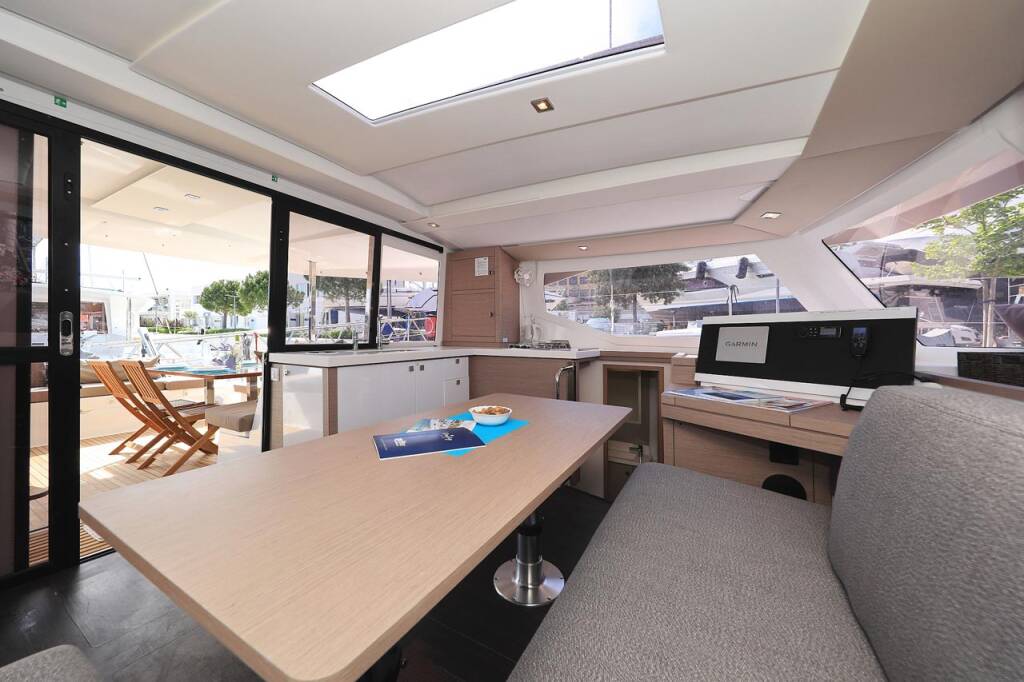 Katamaran Fountaine Pajot Lucia 40 Felicitas II