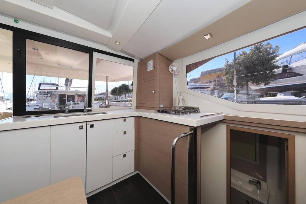 Katamaran Fountaine Pajot Lucia 40 Felicitas II