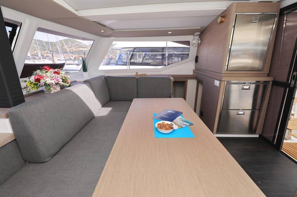 Katamaran Fountaine Pajot Lucia 40 Felicitas II