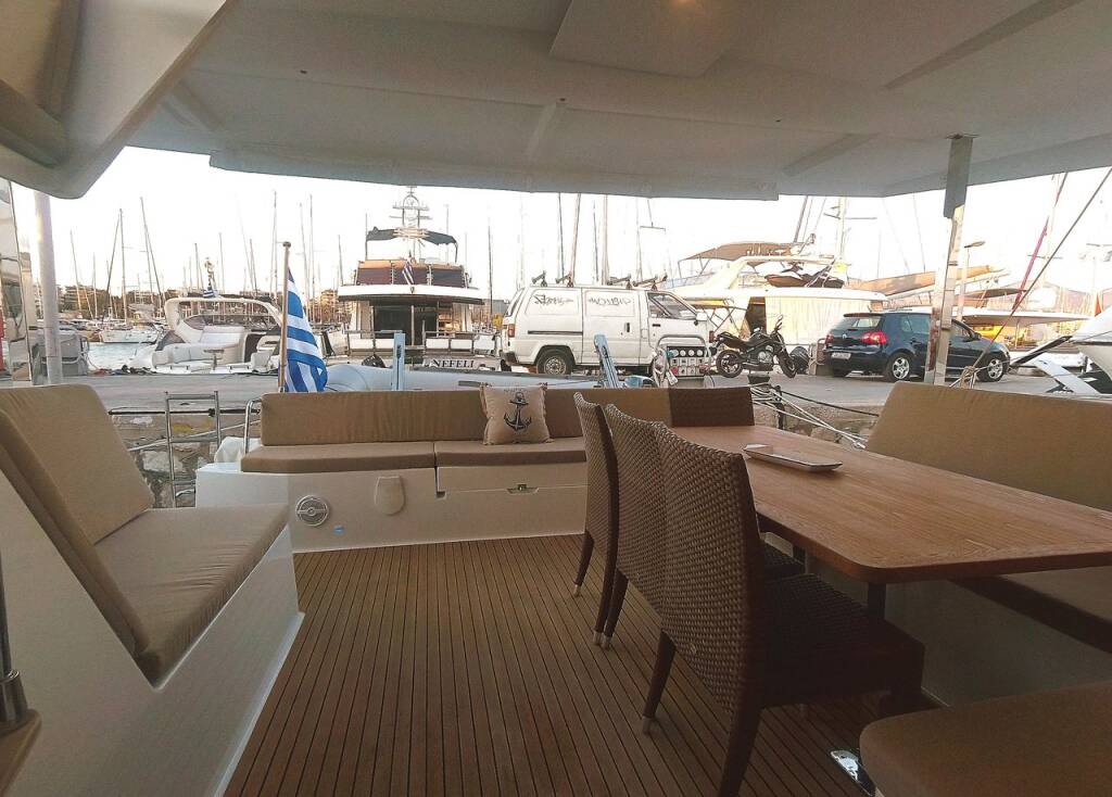 Katamaran Fountaine Pajot Lucia 40 E-Varka