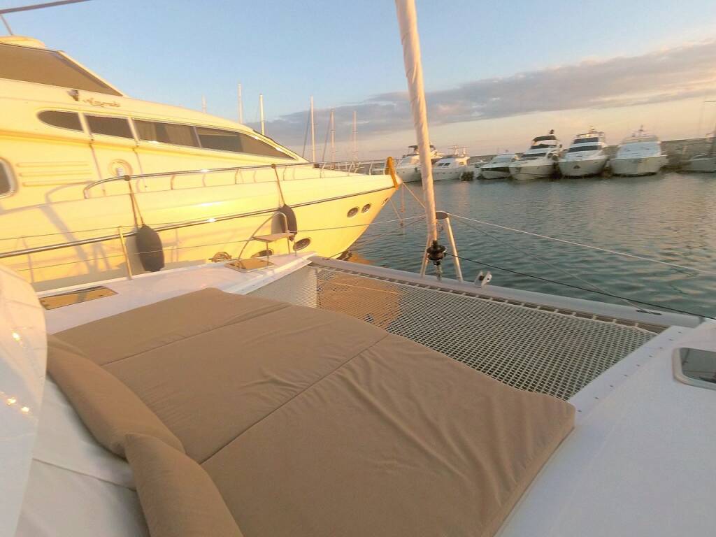 Katamaran Fountaine Pajot Lucia 40 E-Varka