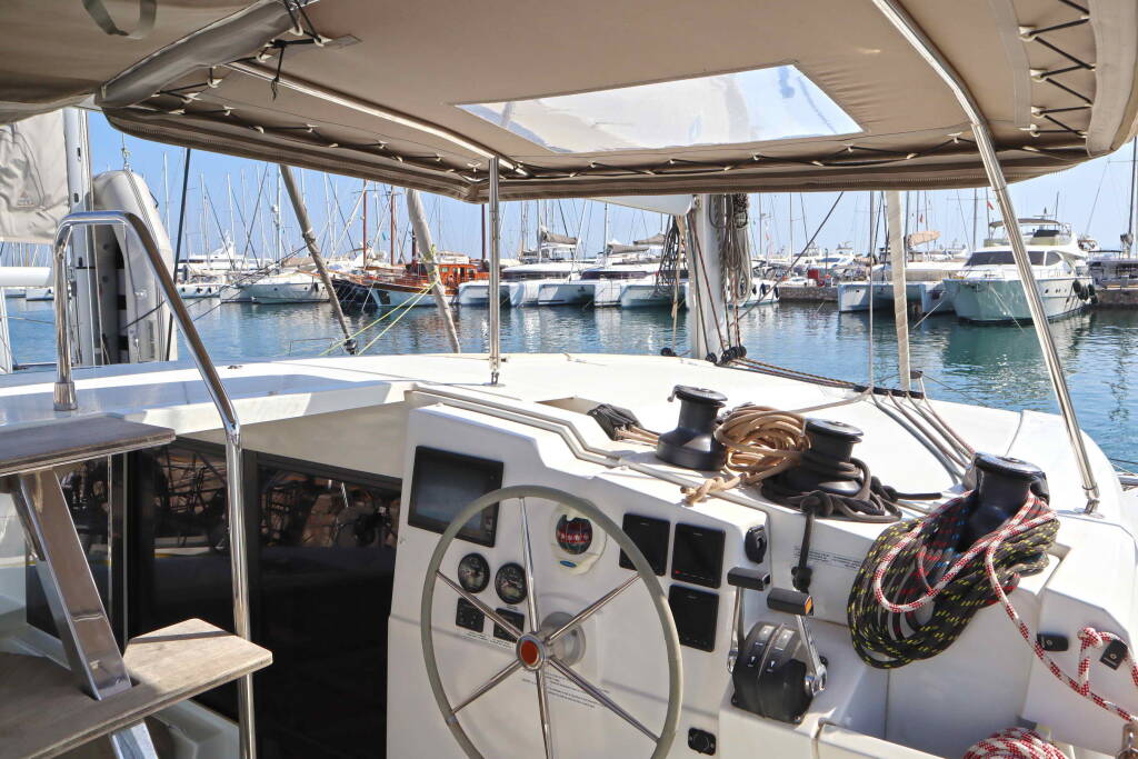 Catamaran Fountaine Pajot Lucia 40 Alisa