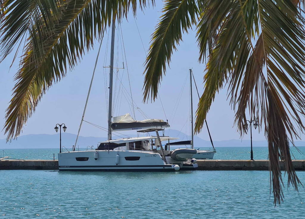 Catamaran Fountaine Pajot Lucia 40 ECONOMY