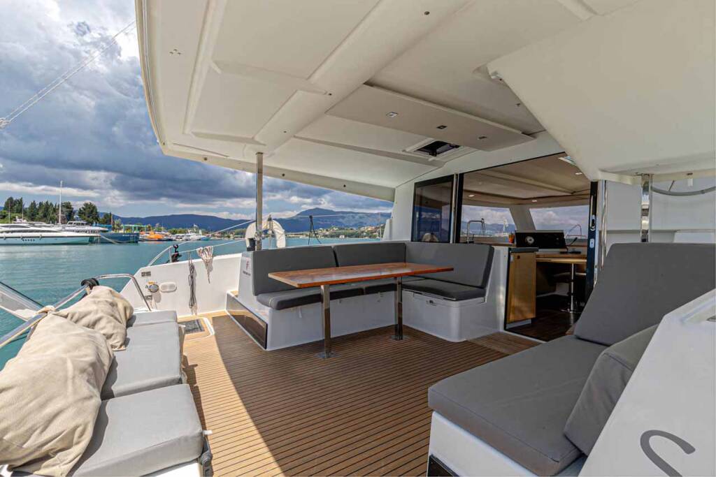 Katamaran Fountaine Pajot Lucia 40 Servus