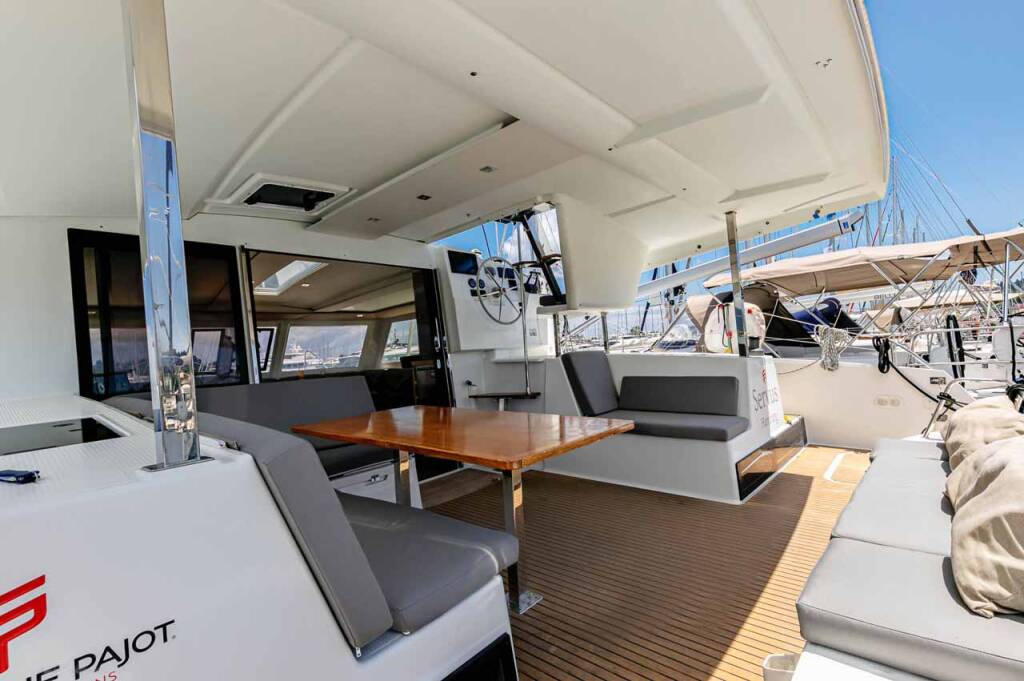 Katamaran Fountaine Pajot Lucia 40 Servus