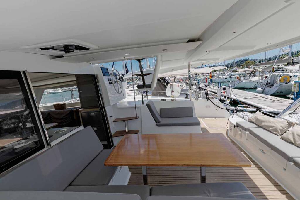 Katamaran Fountaine Pajot Lucia 40 Servus