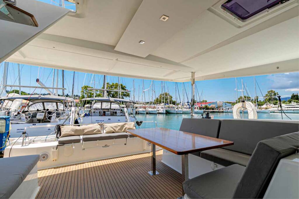 Katamaran Fountaine Pajot Lucia 40 Servus