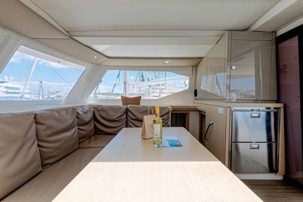 Katamaran Fountaine Pajot Lucia 40 Servus