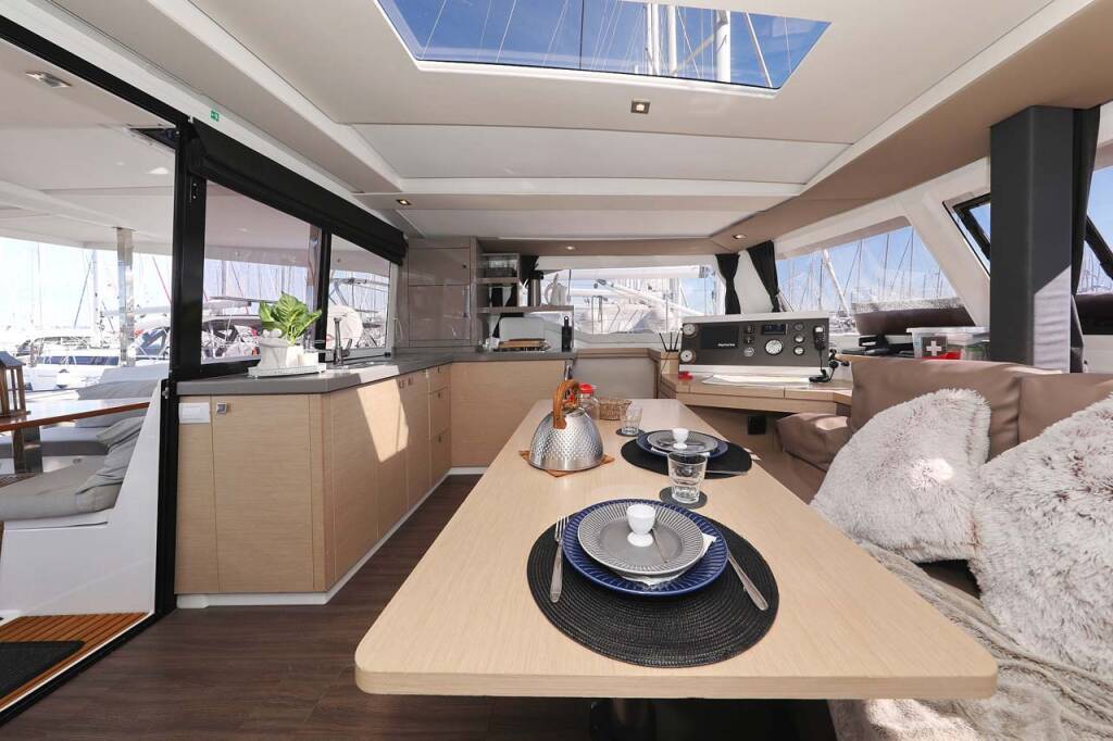 Katamaran Fountaine Pajot Lucia 40 Tu Tamo 2