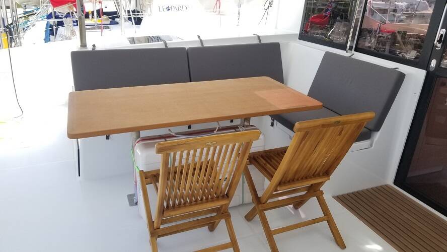 Katamaran Fountaine Pajot Lucia 40 Hola