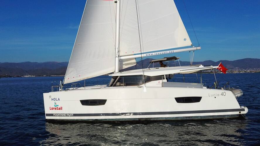 Katamaran Fountaine Pajot Lucia 40 Hola