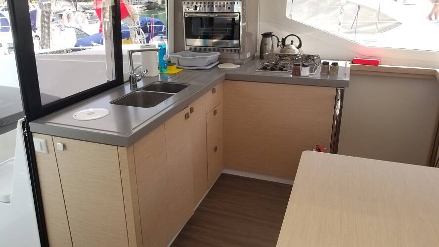 Katamaran Fountaine Pajot Lucia 40 Hola