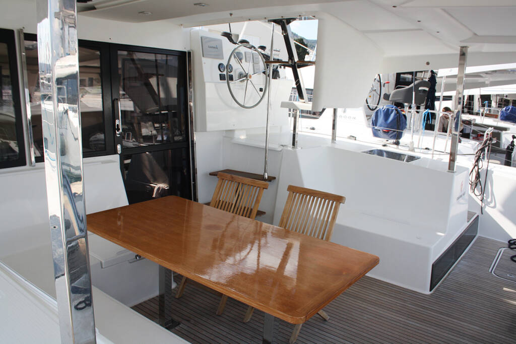 Catamaran Fountaine Pajot Lucia 40 Shanti
