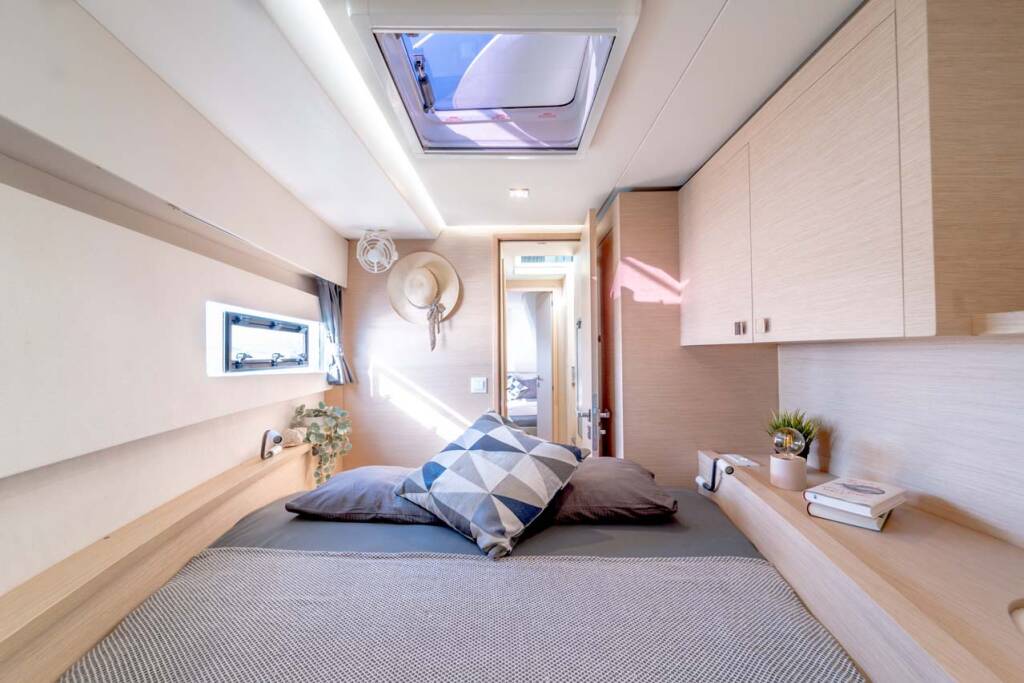 Power catamaran Fountaine Pajot MY 37 Kalea