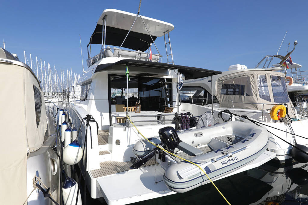 Power catamaran Fountaine Pajot MY 37 Marketka