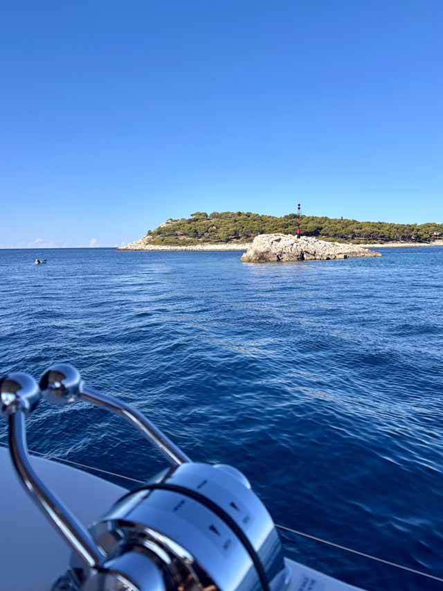 Catamaran Fountaine Pajot FP 41 Quatuor 3 Acamar