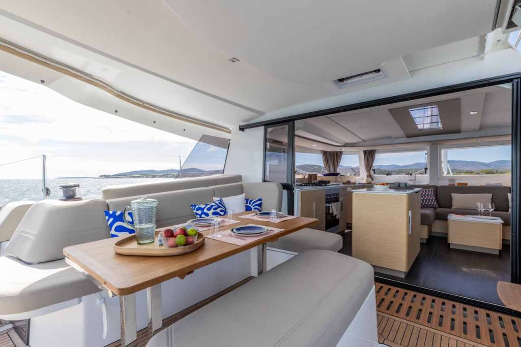 Catamaran Fountaine Pajot FP 44 Quatuor Makatea