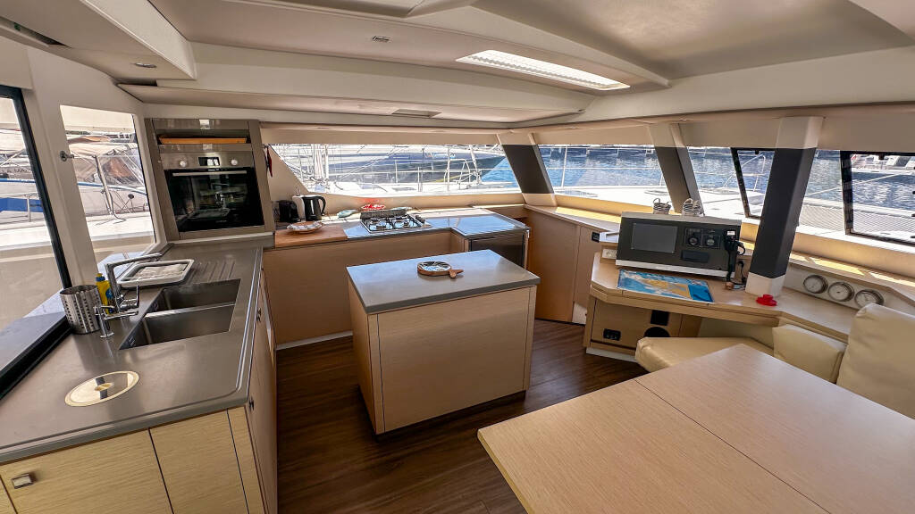 Katamaran Fountaine Pajot Saba 50 Franco Nero